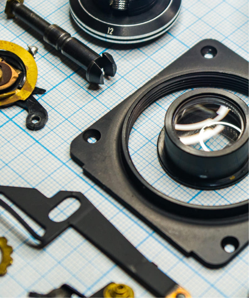 Optomechanical assembly